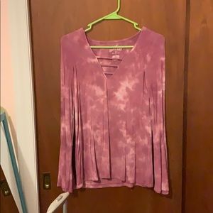 An American Eagle long sleeve shirt.